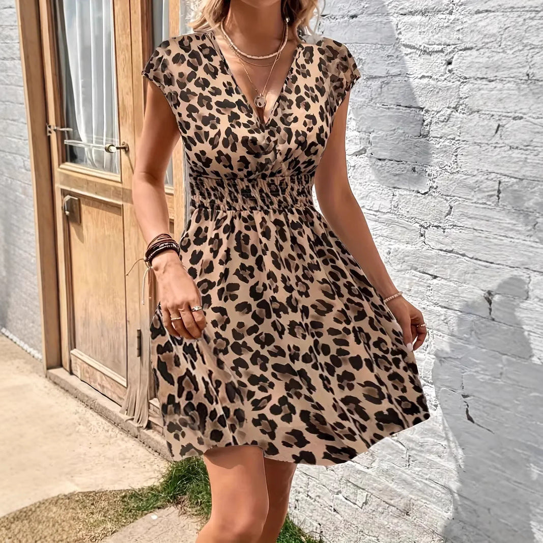 Women's Casual Loose-fit V-neck Floral Dress