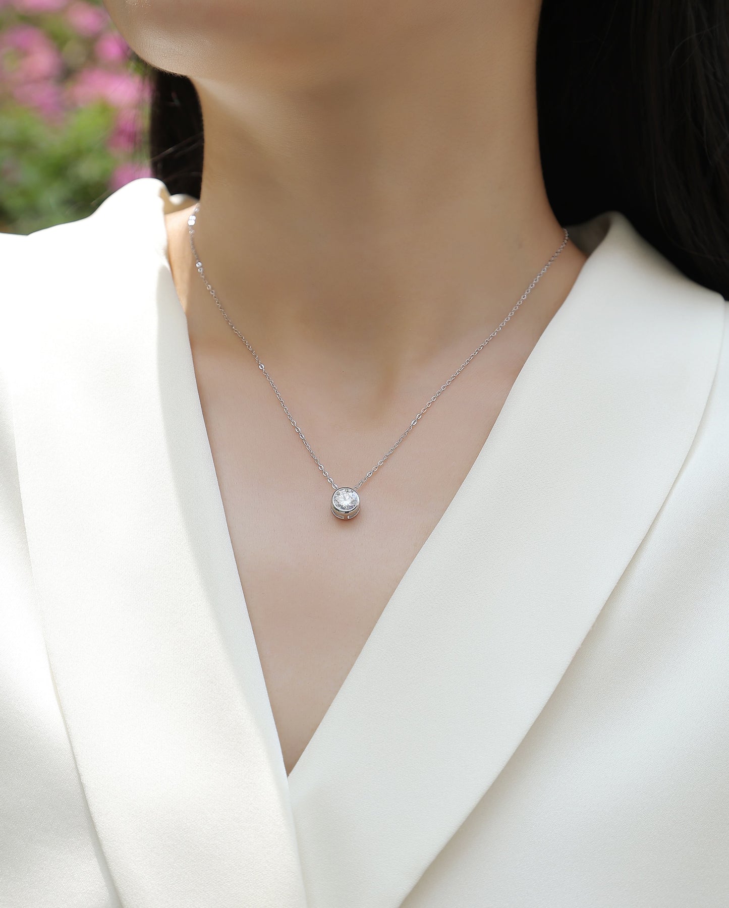 Purity - A Fashionable And Trendy Necklace Pendant Set With 1-carat Top-quality Moissanite S925 In Silver And Platinum-plated. It Can Be Tested With A Diamond Pen