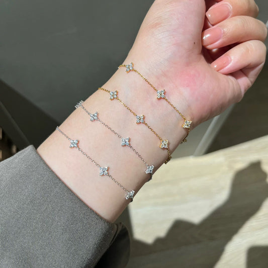 Made Of S925 Sterling Silver Plated With 14K Gold Featuring A Four-leaf Clover Design With Zircon Stones