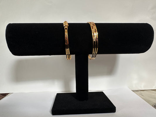 Bangle red and white stone