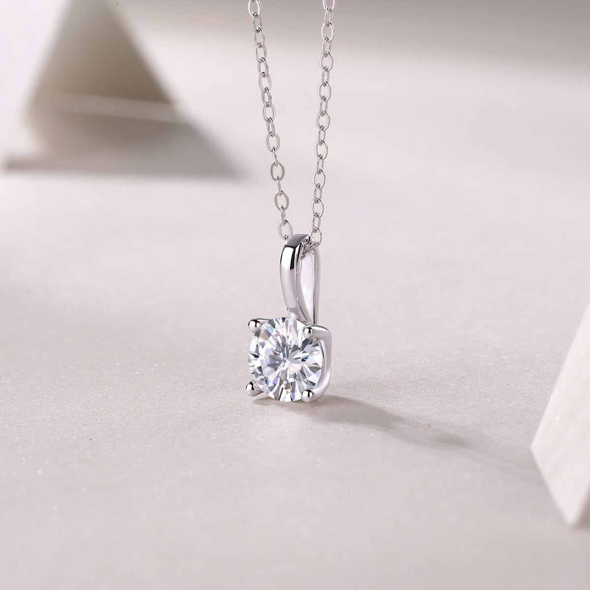 Encounter - A Fashionable And Trendy Necklace Pendant Set With 1-carat Top-quality Moissanite S925 In Silver And Platinum Plating Can Be Tested With A Diamond Pen